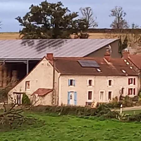 Les Papillons Nyaraló Vrolle