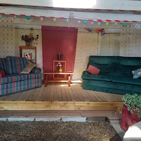 Les Papillons Nyaraló Vrolle