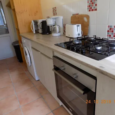 Les Papillons Nyaraló Vrolle