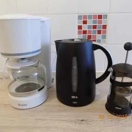 Les Papillons Nyaraló *