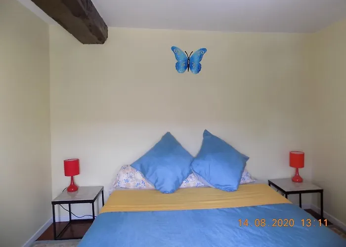 Les Papillons Holiday home Vrolle